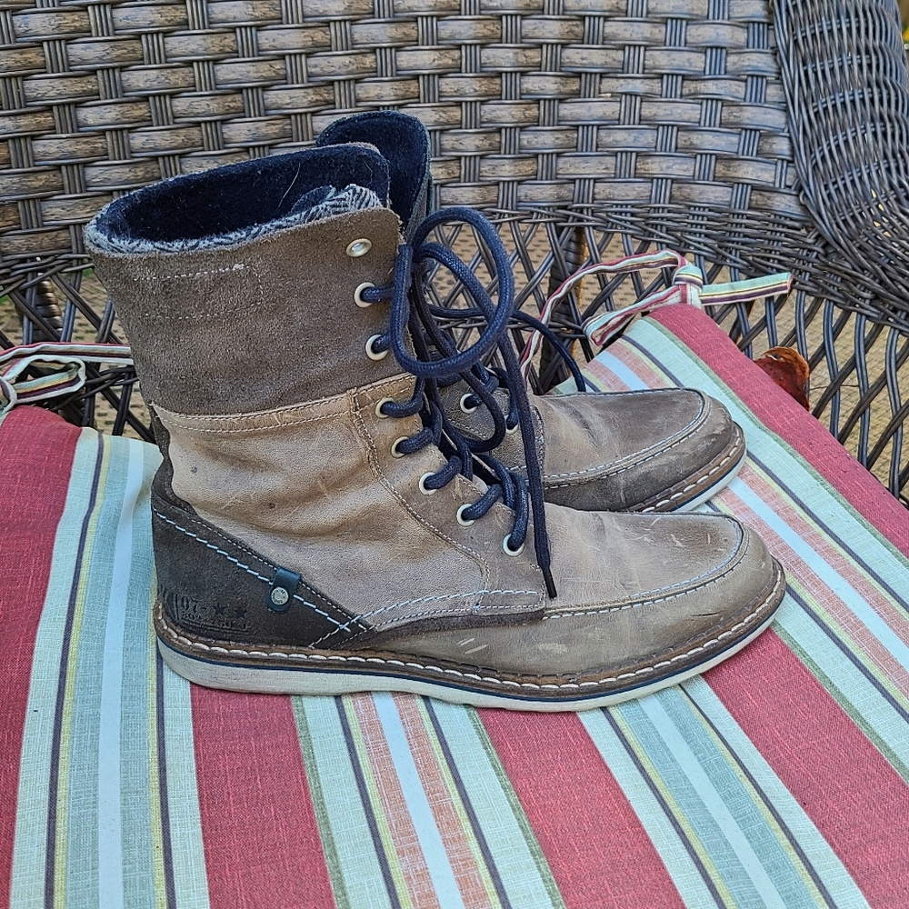 Bullboxer lace up boot